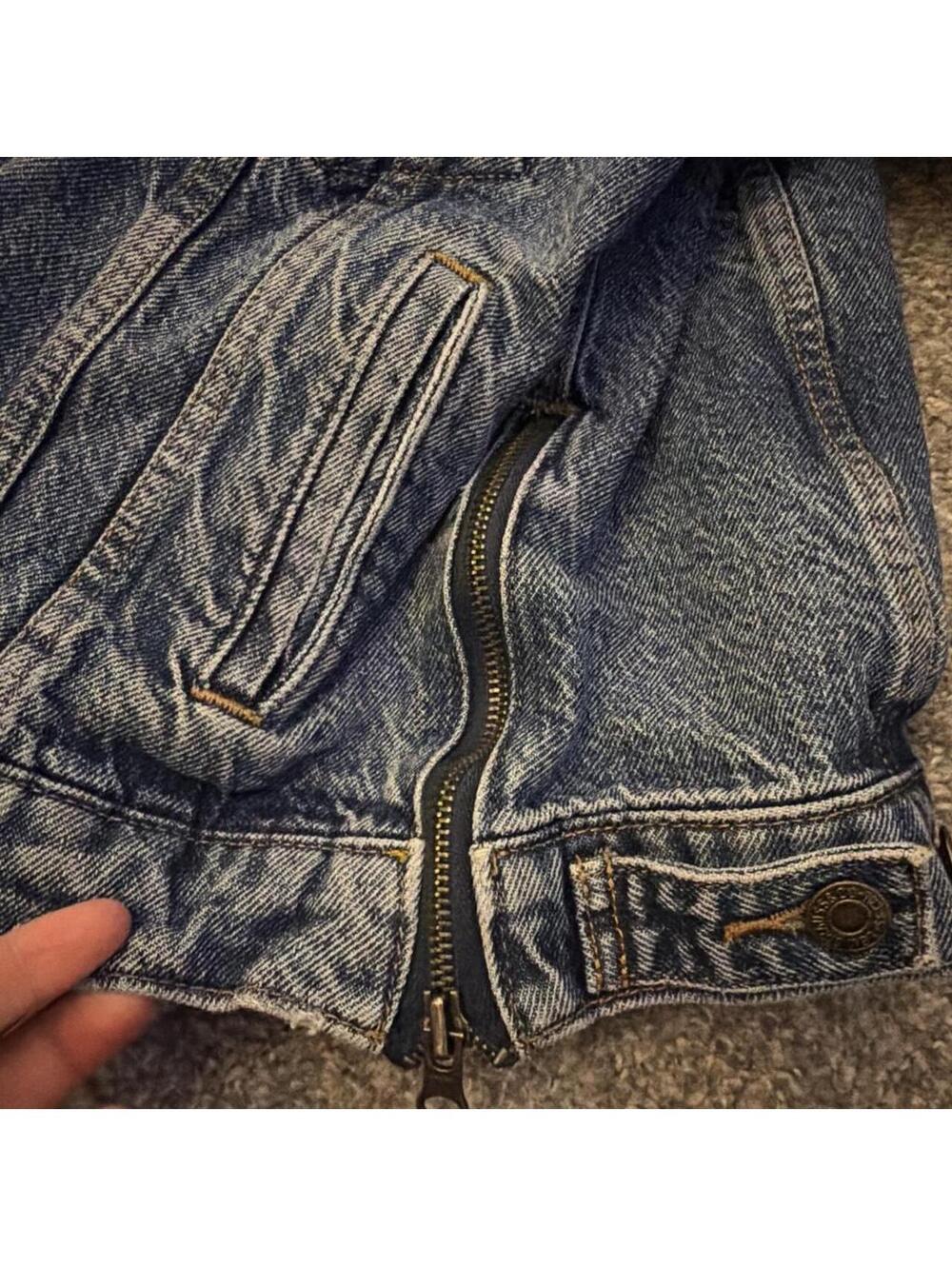 Levi's Women's Blue Jacket - Picture 3 of 5